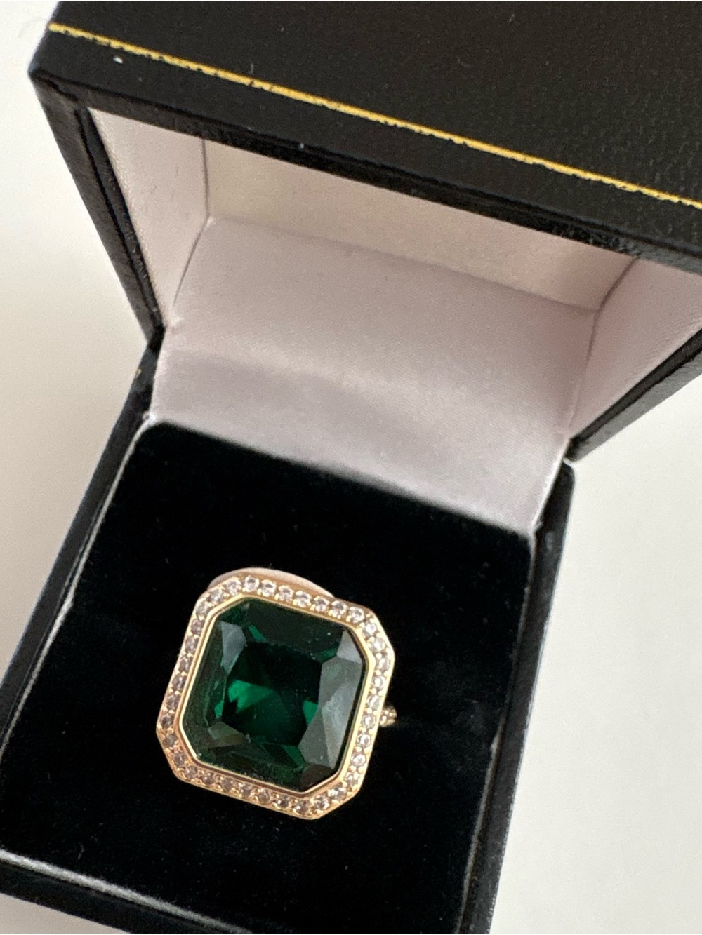 Bomb Party Feels So Sweet Ring RG56511 Emerald Matte Gold Plating
